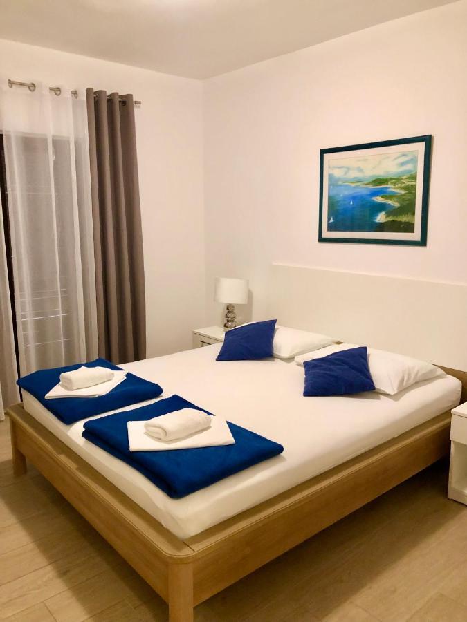 Hotel B&B Chamberlain Milna  Kültér fotó