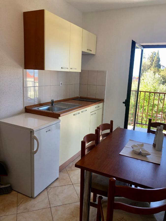 Hotel B&B Chamberlain Milna  Kültér fotó