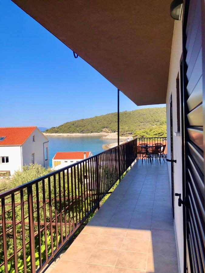 Hotel B&B Chamberlain Milna  Kültér fotó