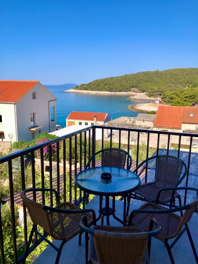 Hotel B&B Chamberlain Milna  Kültér fotó