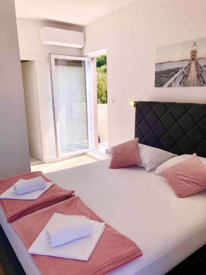 Hotel B&B Chamberlain Milna  Kültér fotó