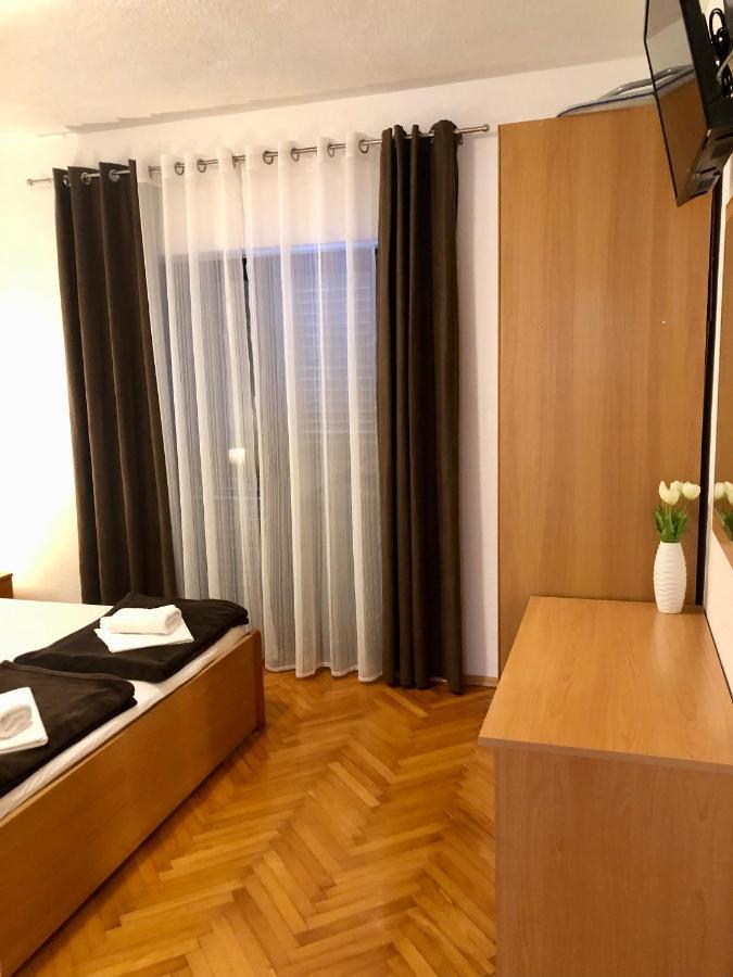 Hotel B&B Chamberlain Milna  Kültér fotó