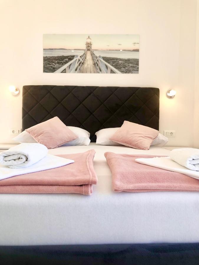 Hotel B&B Chamberlain Milna  Kültér fotó