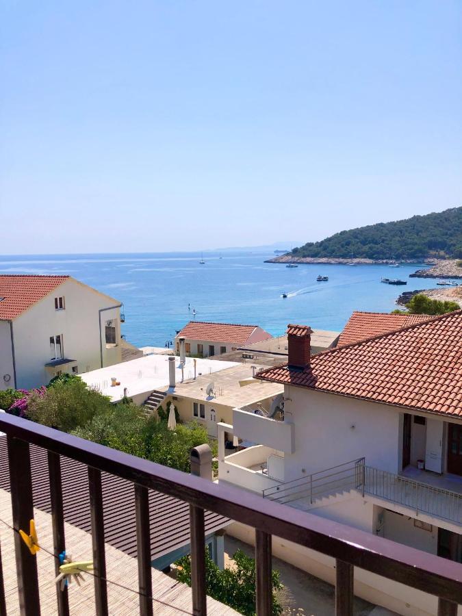 Hotel B&B Chamberlain Milna  Kültér fotó