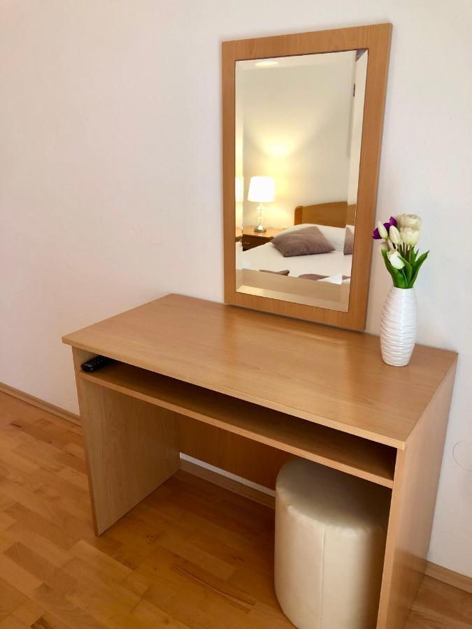 Hotel B&B Chamberlain Milna  Kültér fotó
